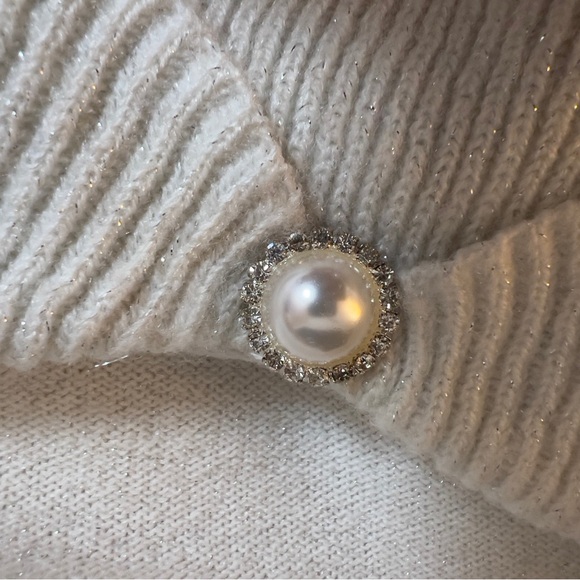 Briggs White Sparkle Knit Sweater with Pearl Rhinestone Accent L - Picture 6 of 10